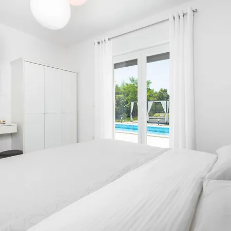 Romantica By Interhome *