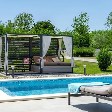 Semesterbostad Romantica By Interhome *